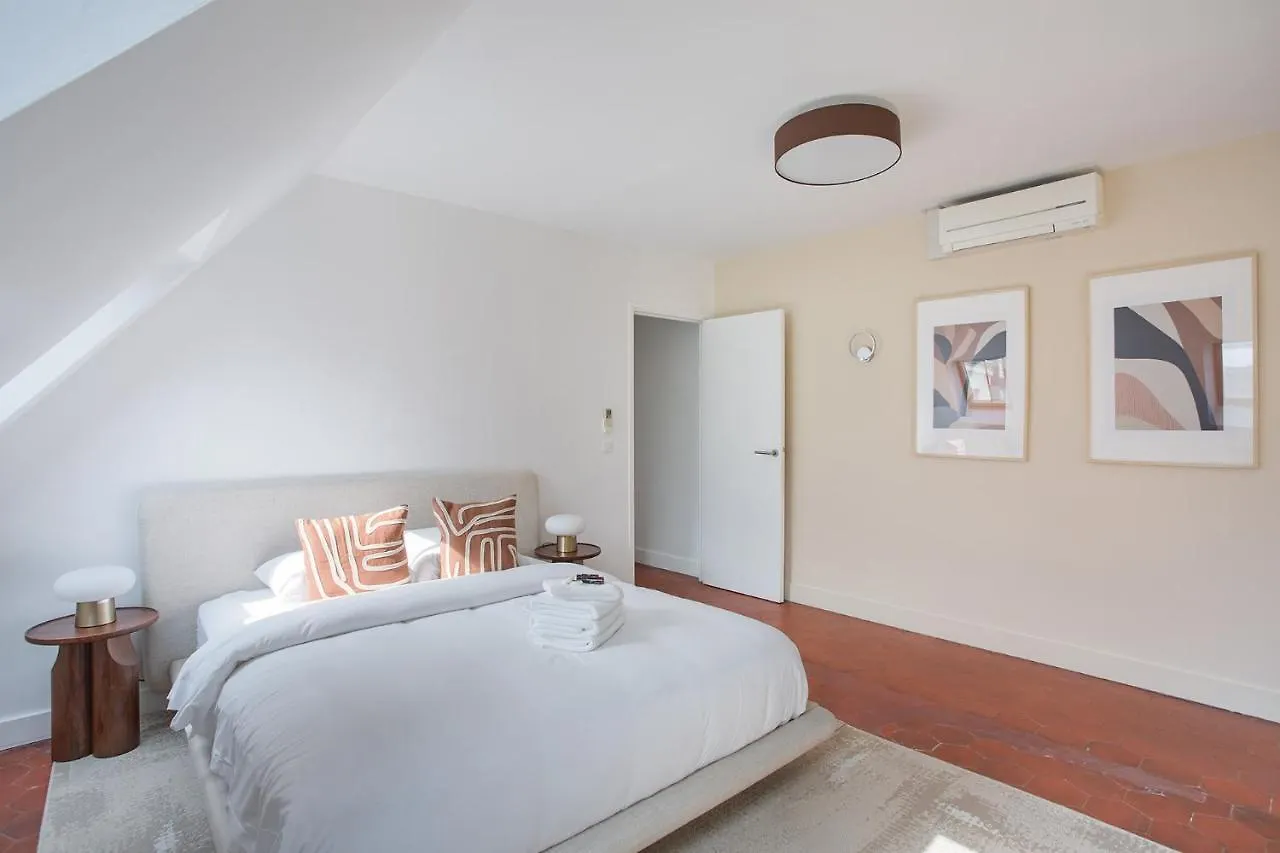 Apartement Montaigne George V By Studio Prestige Paris